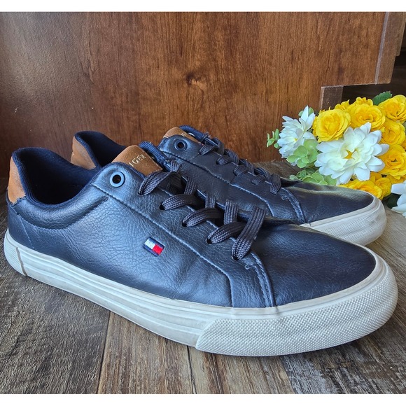 Tommy Hilfiger Other - Tommy Hilfiger Men's Navy Leather Low Top Sneakers Casual Shoes Size US 7 EUR 39